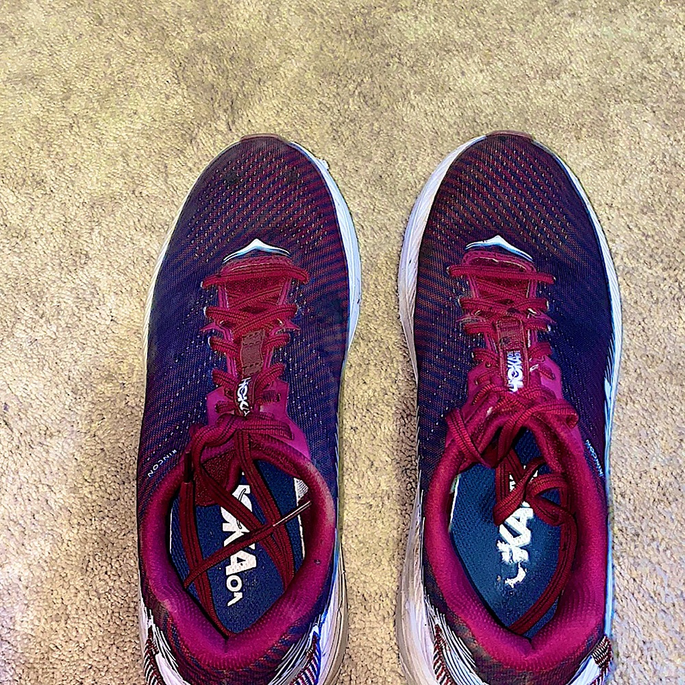 Magenta Rincoin Hokas Womens size 8.5